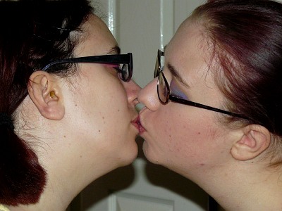 Kissing Lesbian Amateurs
