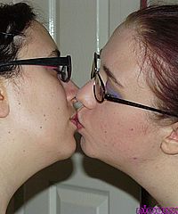 Uk Amateur Girlfriend Lesbians